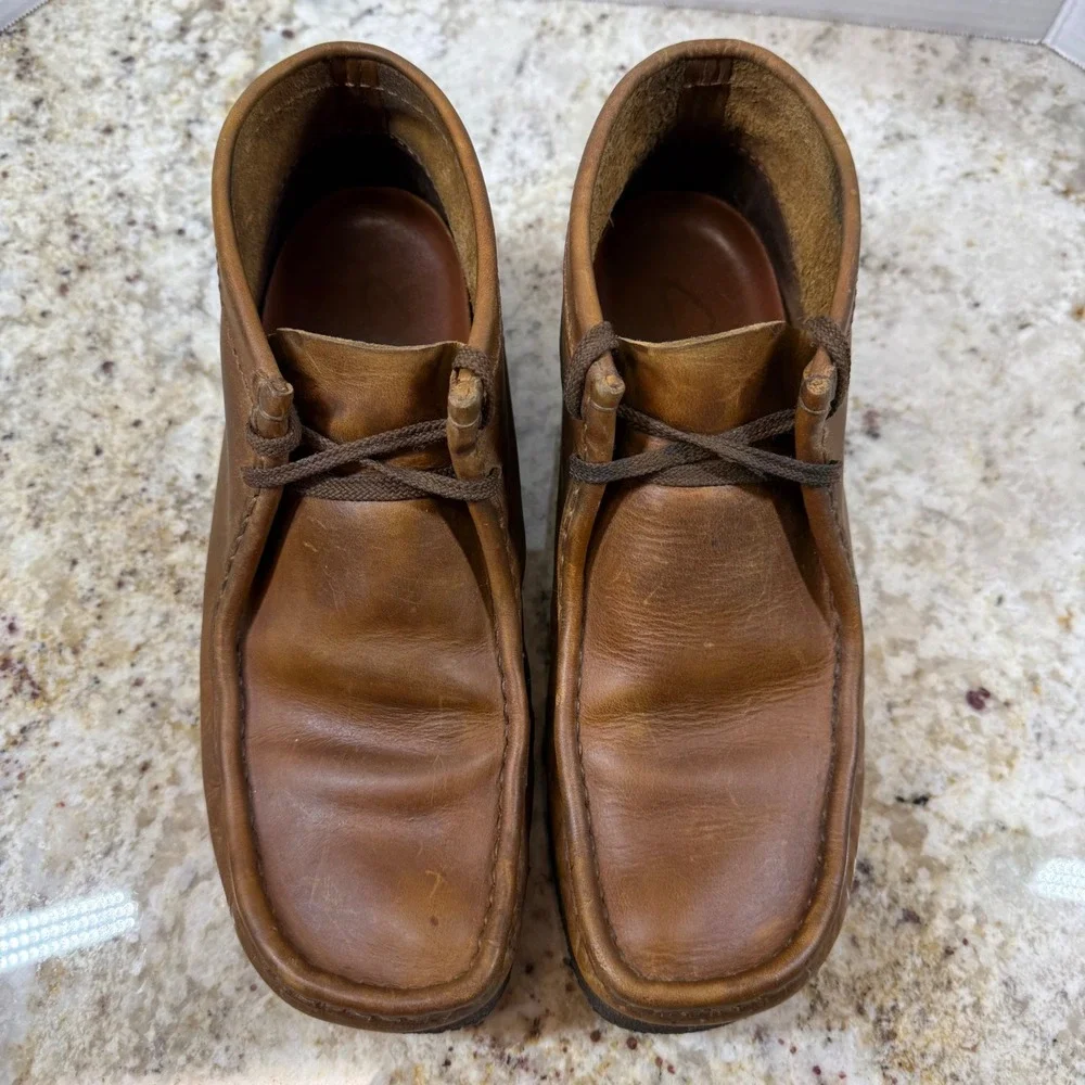 Clarks wallabee boot